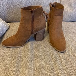 Cognac brown booties